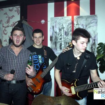 stix-10 ,,Treba mi soba da primi pet hiljada ljudi sa dignutim čašama!’’