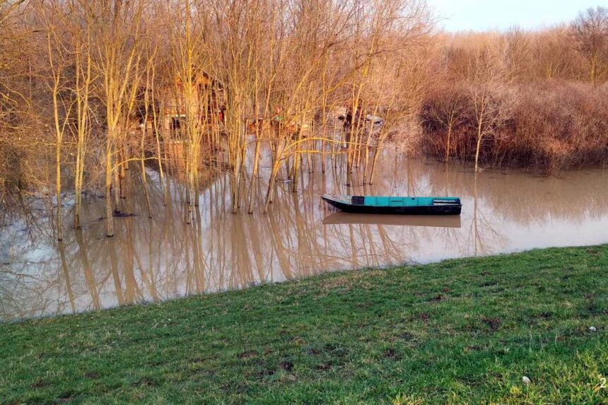 Na Tamišu na snazi vanredna odbrana od poplava