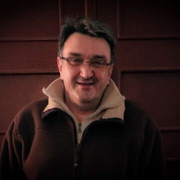 Radovan Zubac – Volim pozorište koje iritira, provocira, začikuje, koje prkosi