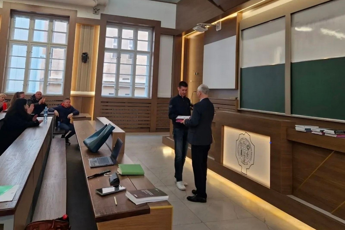 vladimir komar secanj 4